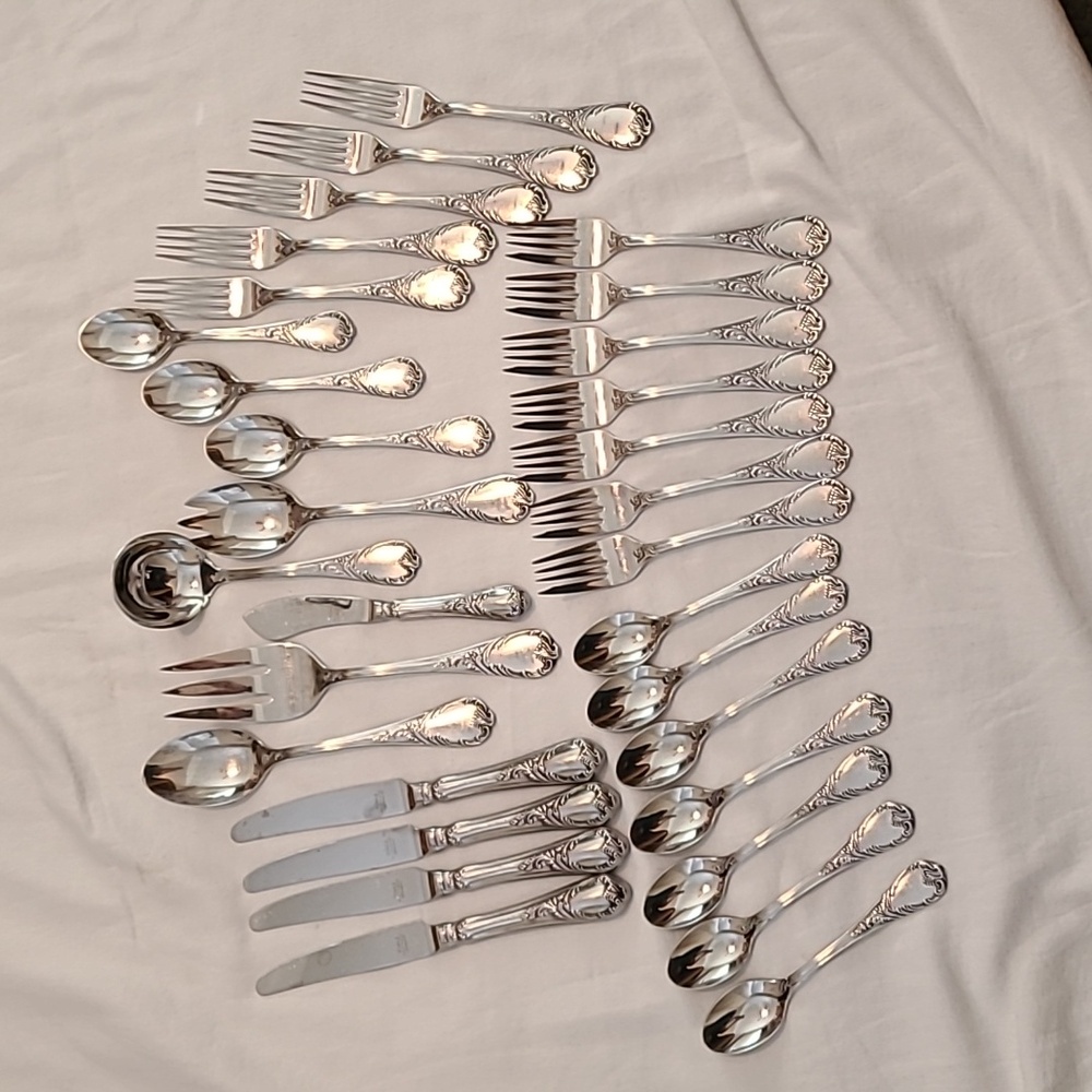 Towle 18/10 Stainless Germany Flateware (31 Pieces ) Fork Spoon Knife Serving